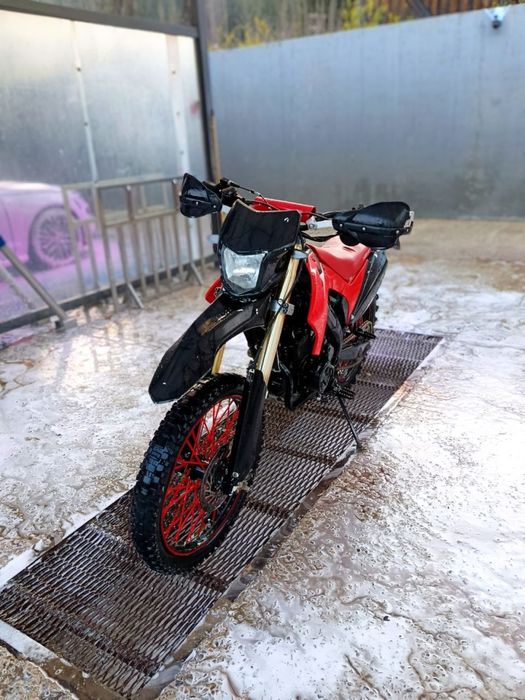 Продається хорнед дакар 250