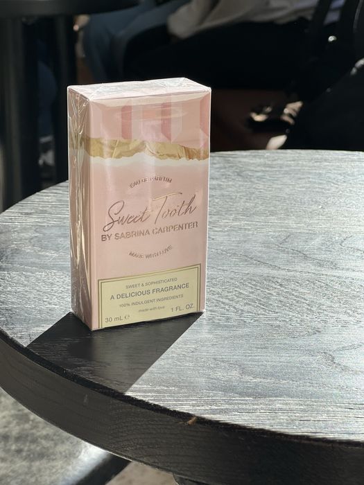 Парфуми від Sabrina Carpenter “Sweet tooth”