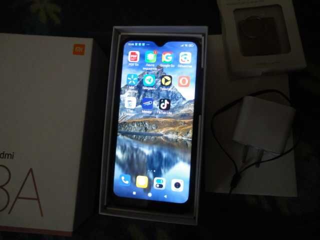 Xiaomi Redmi 8 A    4 /64.