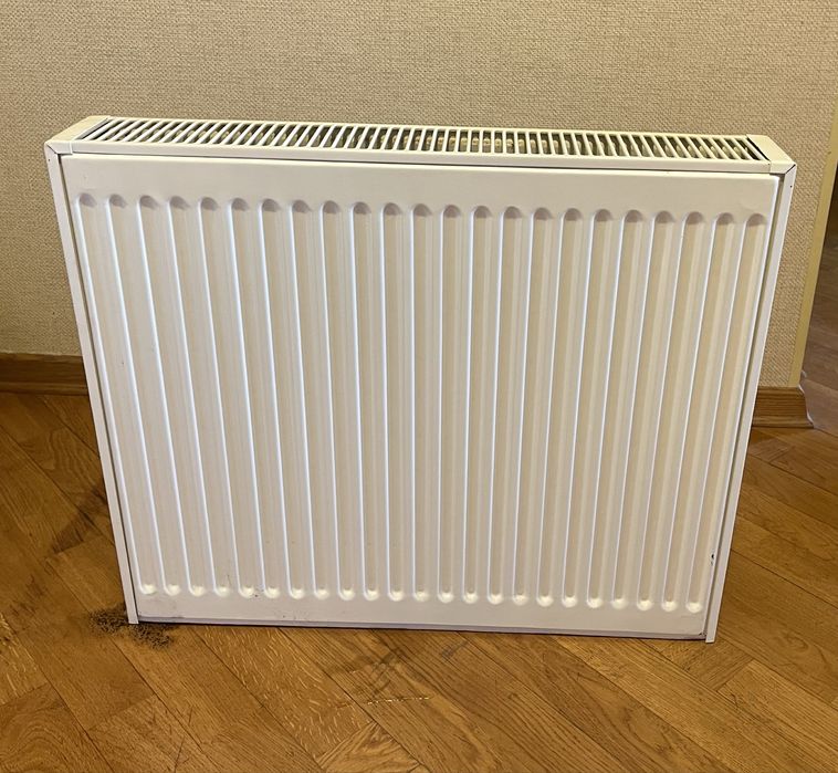 Продам радиатор отопоения  50/60