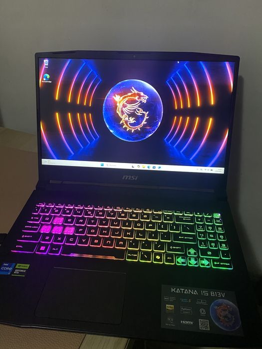 Sprzedam laptop gamingowy MSI Katana 15 B13V