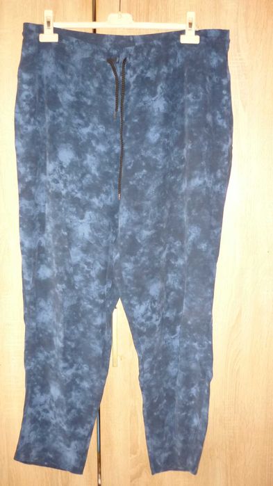 Damskie spodnie z wiskozy w wysokim stanem  R; 46/48