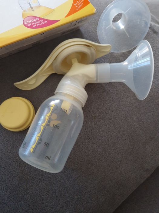 Laktator ręczny medela harmony