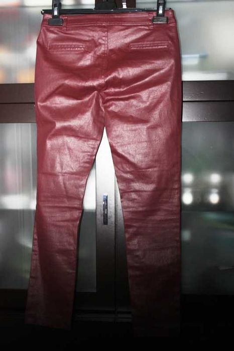Calças bordeaux polipele elásticas da MASSIMO DUTTI T. 34