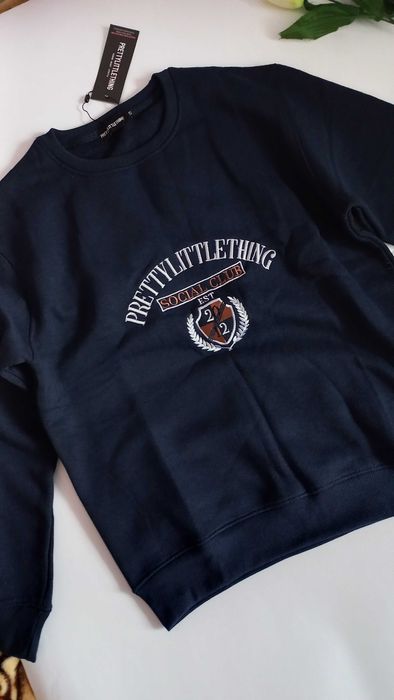 світшот prettylittlething