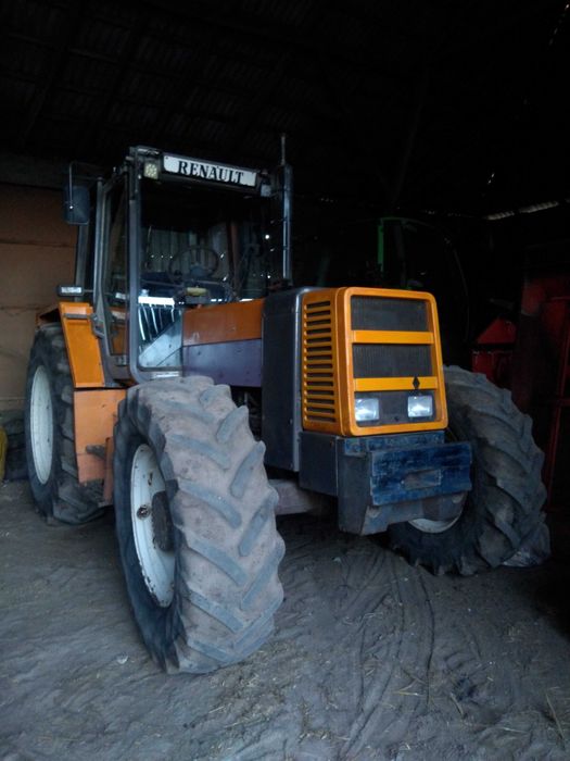 Renault 113.14 TX ciagnik rolniczy 3-pary wyjść hydraulicznych nowe opony