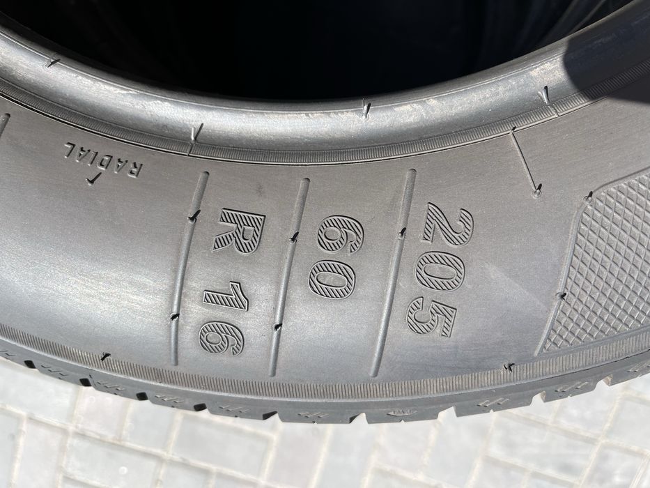 Шини 205/60 R16 Kleber 4 літні шини
