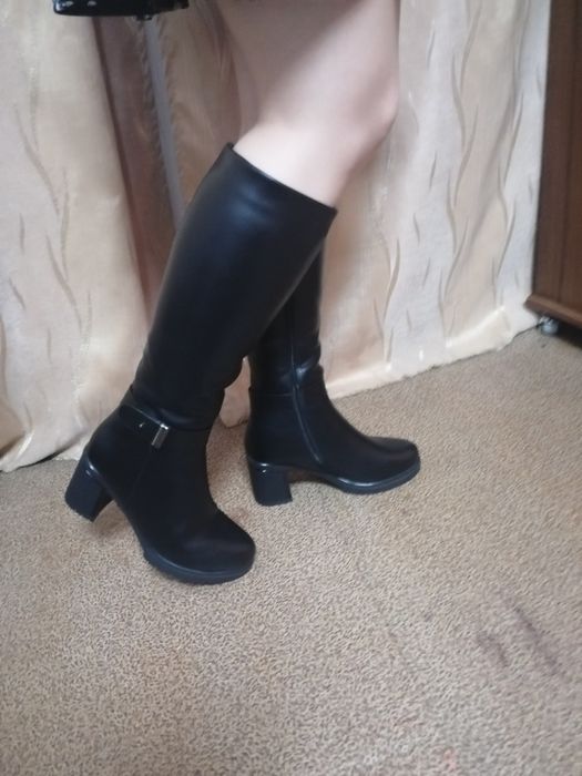 Зимние новые сапоги