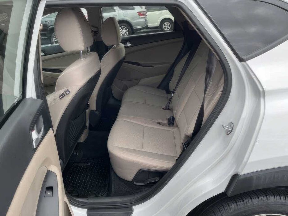 Hyundai Tucson SEL      2019