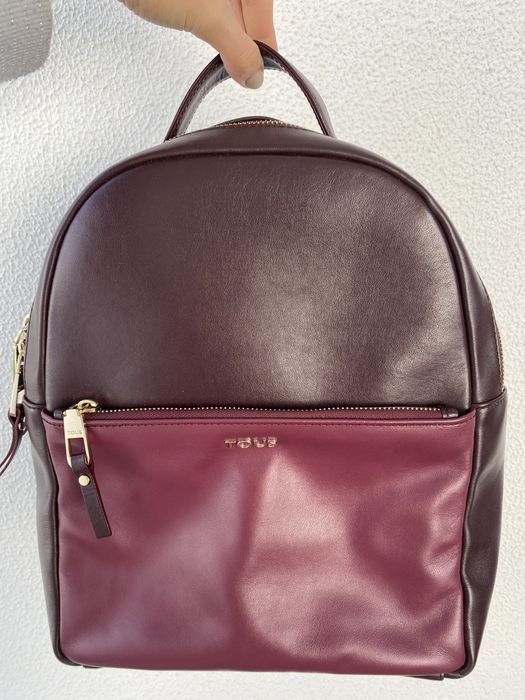 Mochila bordeaux em pele da Tous