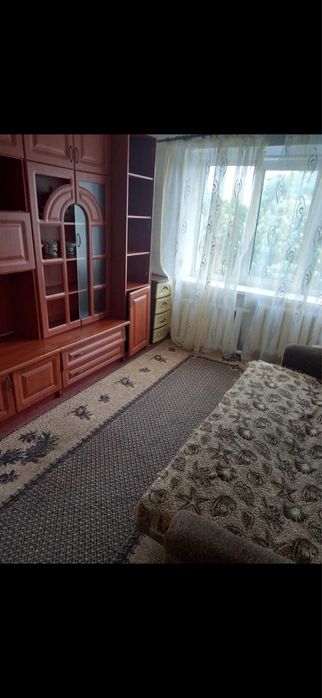 Сдам двох комнатную квартиру  в гуртожитку