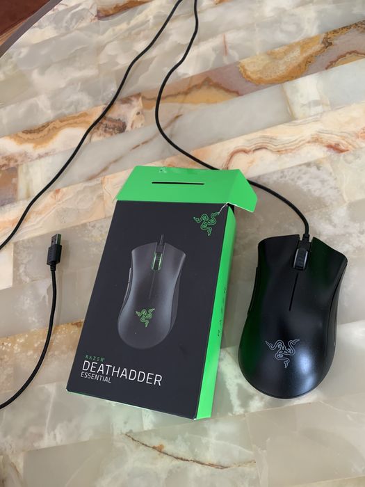 Мишка Razer Deathadder essential