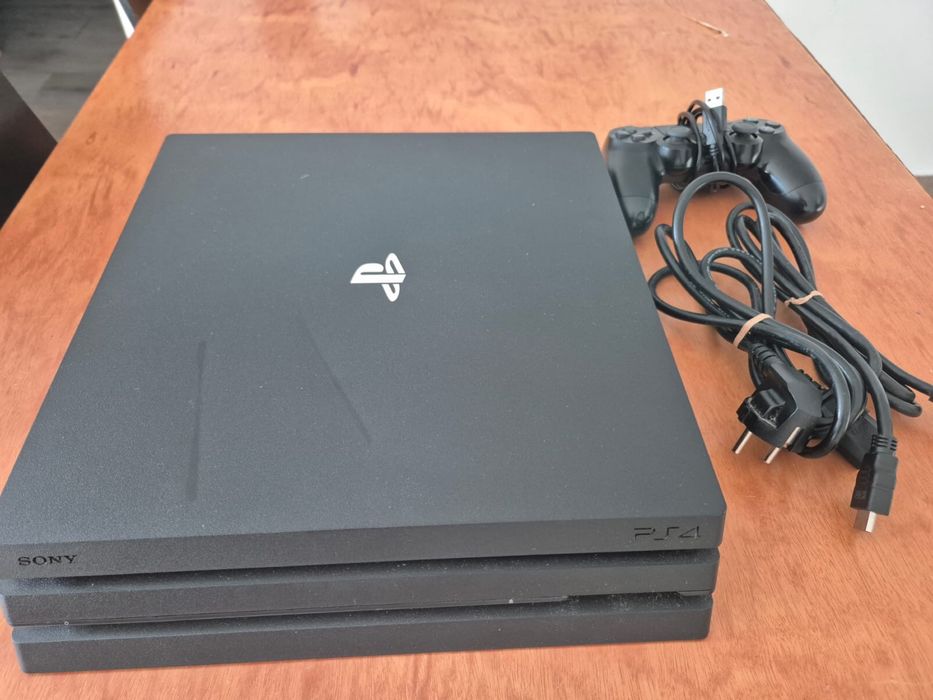 Play station 4 pro 1 tb