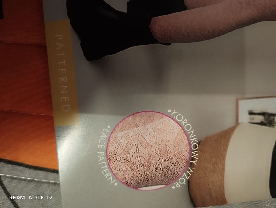 Rajstopy dziewczęce dziecięce czarne 3D Lotta 140-146 koronkowy wzór