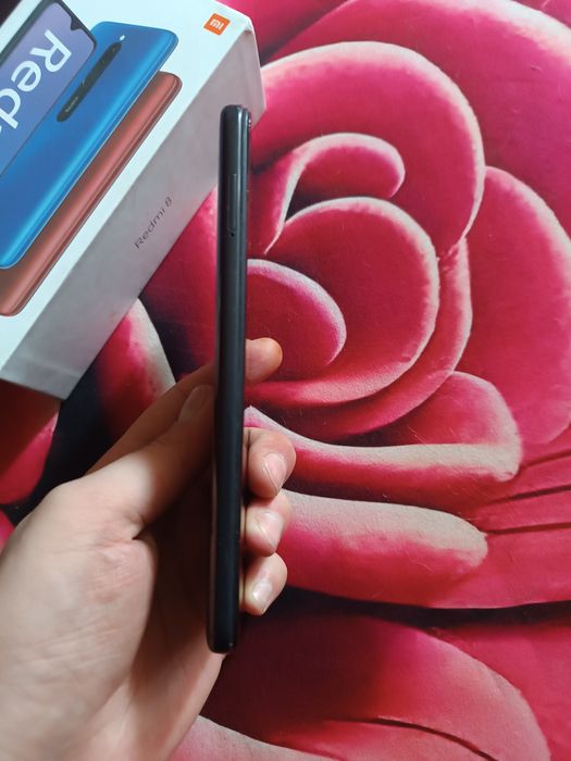 Продам телефон xiaomi 8