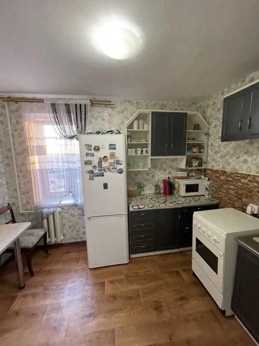 ПРОДАМ 2 кім. квартиру! СУПЕР - ЛОКАЦІЯ - Зарічанська! • ID 3318