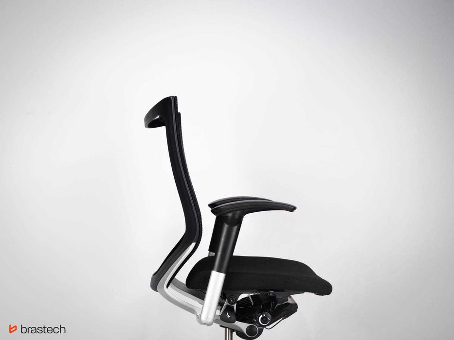 Fotel ergonomiczny Okamura CP Baron Poleasingowy