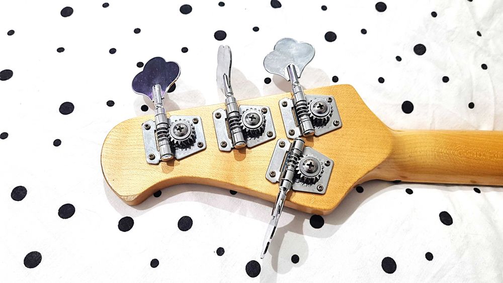 Mayones Flame CS4 gitara basowa Music Man StingRay Sterling OLP bas