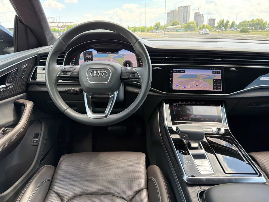 Audi Q8 55TFSi Official