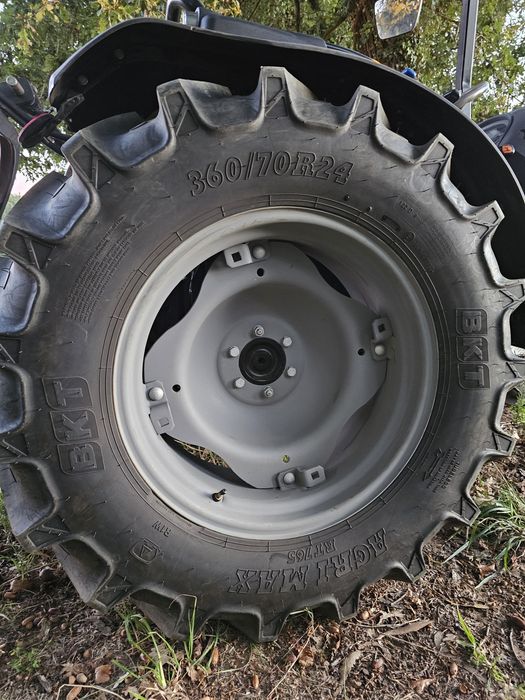 Trator lamborghini sprint 60 e capinadeira 1,40cm com descentramento