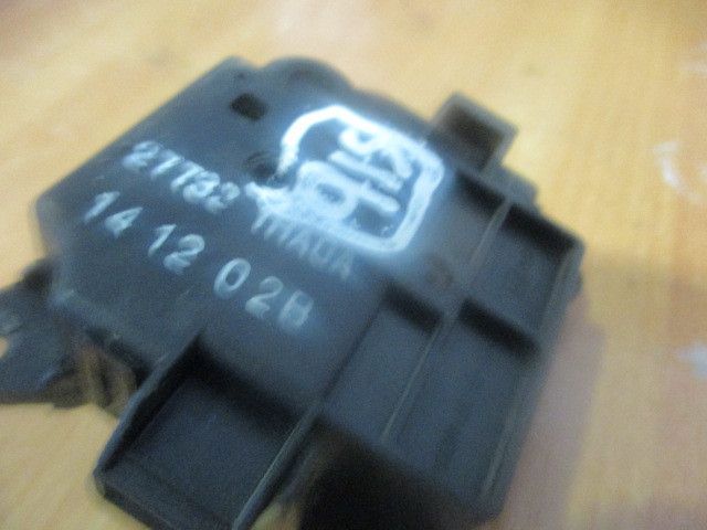 Motor da comporta da sofagem NISSAN Juke (F15)