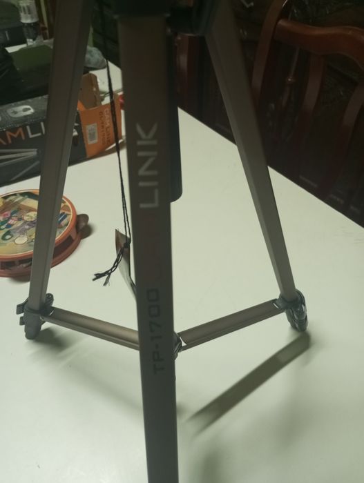 Tripé para máquina fotográfica ou filmar