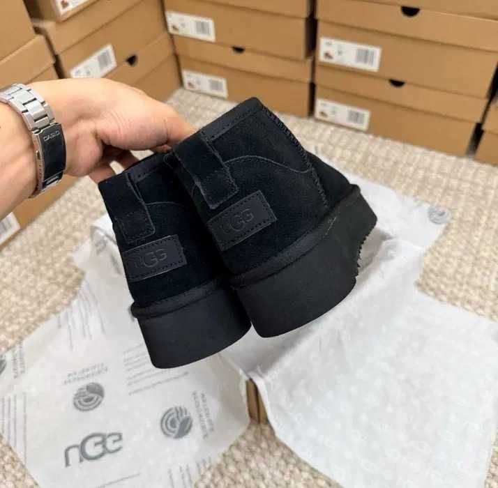 UGG Classic Mini Boots Black r.38