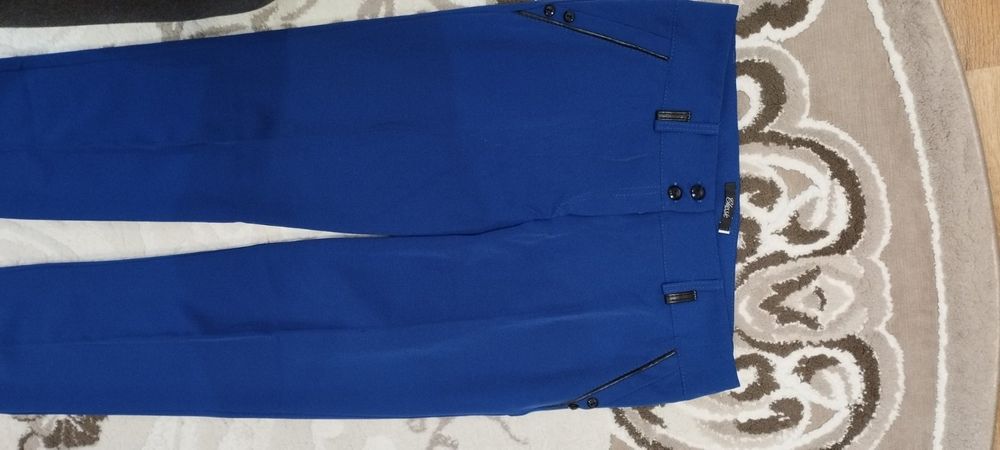 Брючні штани зі стрілкою 46-48