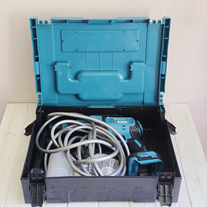 Makita VC 60 4T: новая аккумуляторная мойка 36V + батарея 6Ah