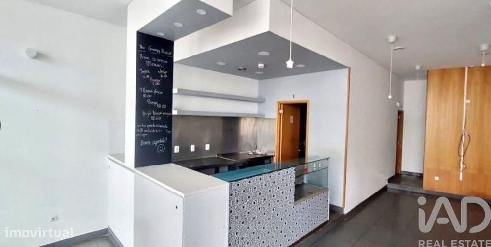 Loja / Estabelecimento Comercial em Glória E Vera Cruz de 66,00 m2