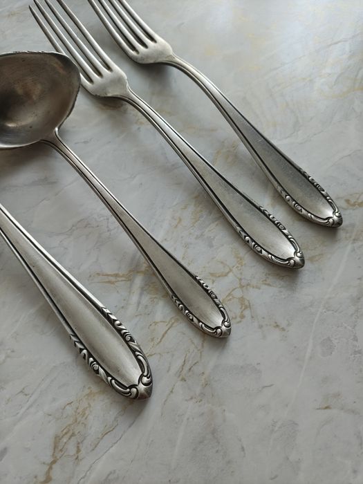 Posrebrzane sztućce do serwowania - łyżka półmiskówa, chochelka