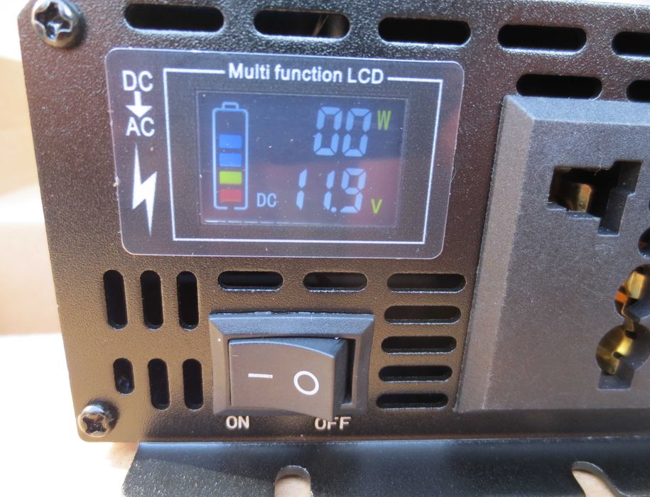 Инвертор для автомобиля 12В - 220В. Преобразователь. синусоида. SUTu