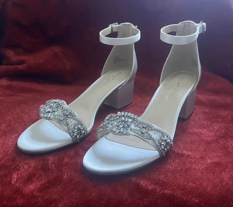 Sandały Betsey Jonson Ivory - 40