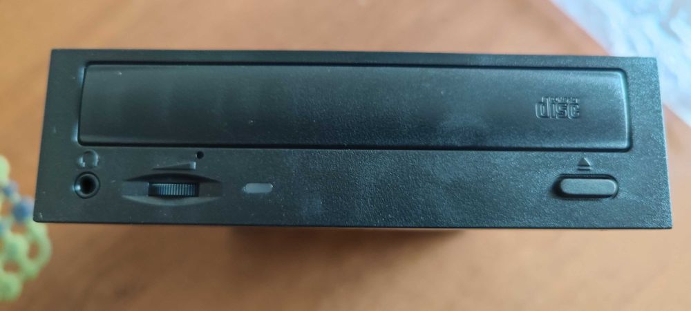 Стабилизаторы напряжения, блок питания