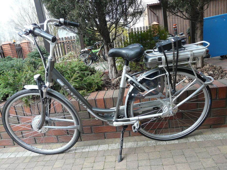 Rower elektryczny BATAVUS Monaco E-go7,28"/48,Manetka,36V-wzorowy