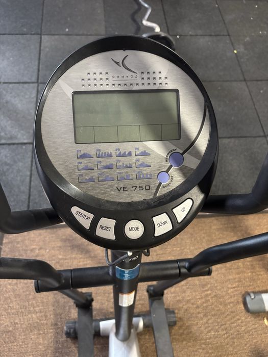 Eliptica Domyos em bom estado