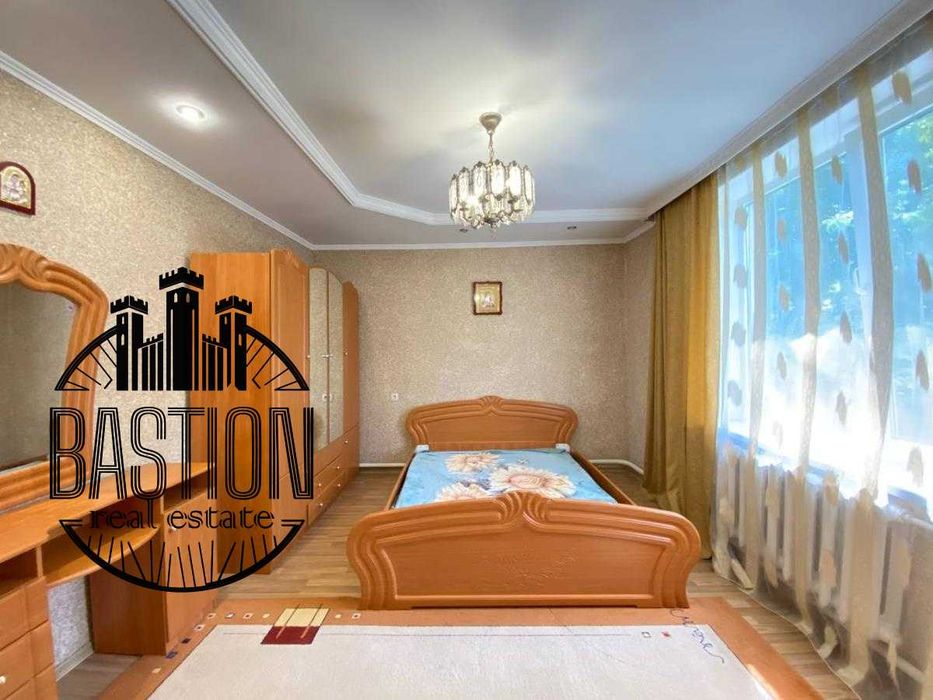 Продаж будинку у тихому та спокійному районі міста