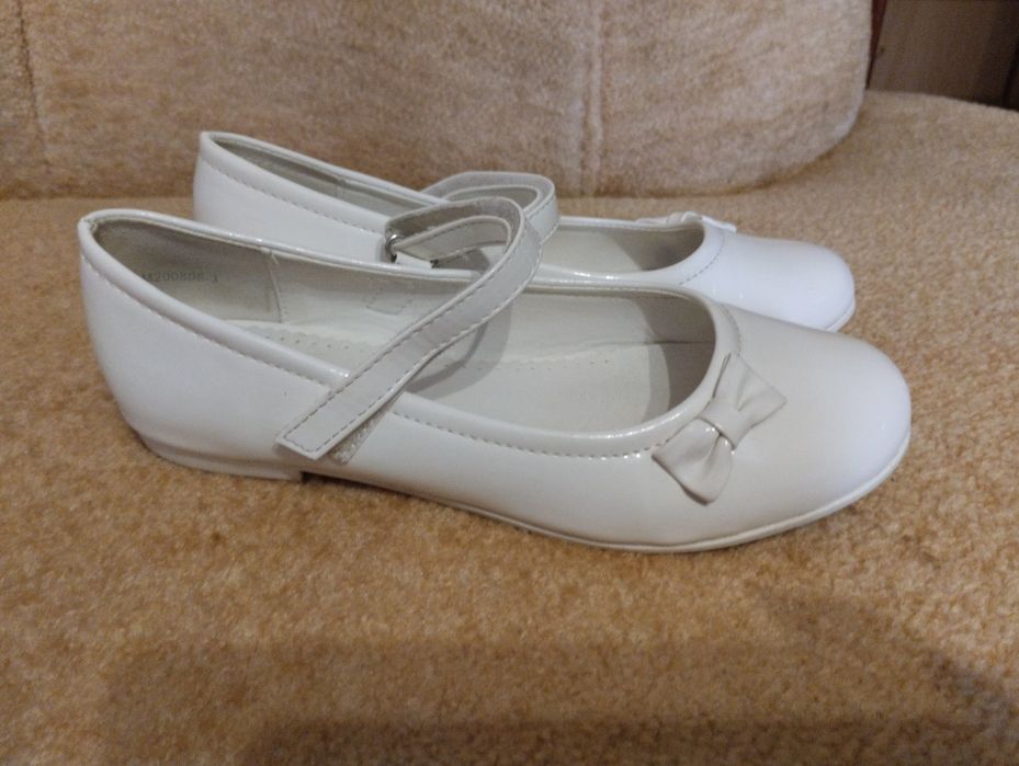 Туфлі для дівчинки