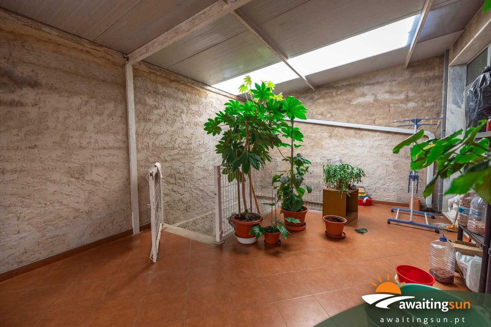 Moradia T6 com Licença de Habitação – 429 m² | 3 casas de banho