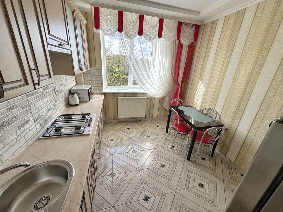 ‼️Вільно з 10 січня‼️ Двокімнатна квартира - вул. Степана Бандери 35