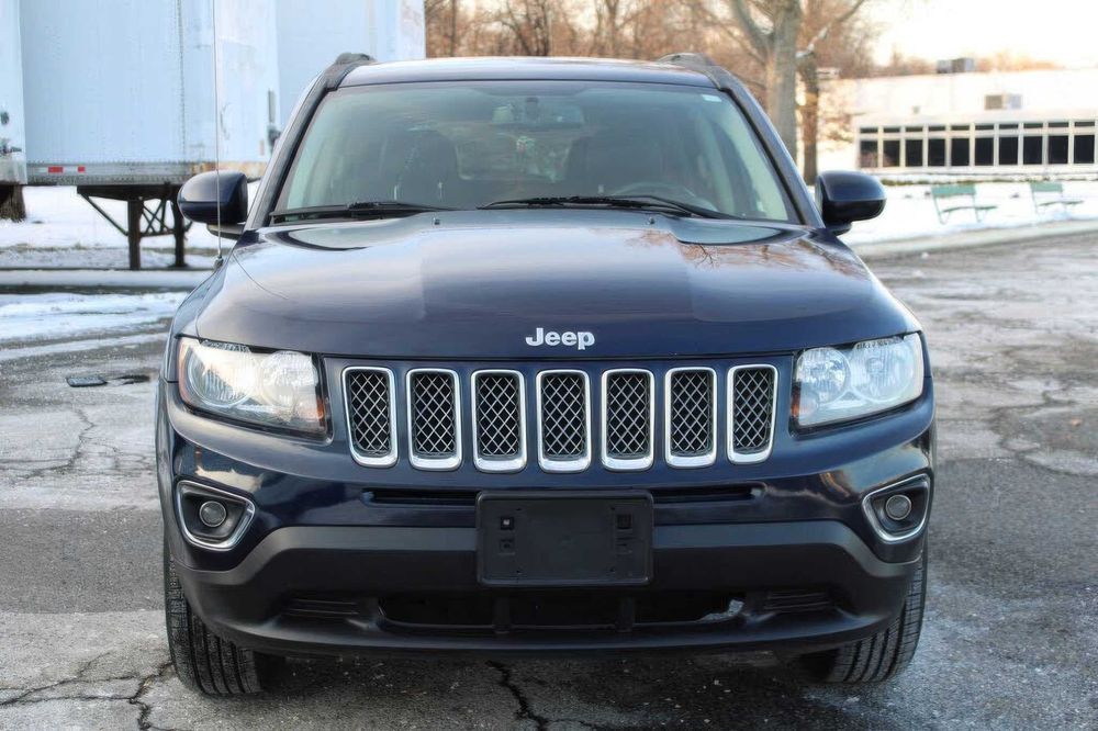 Jeep Compass Latitude      2017