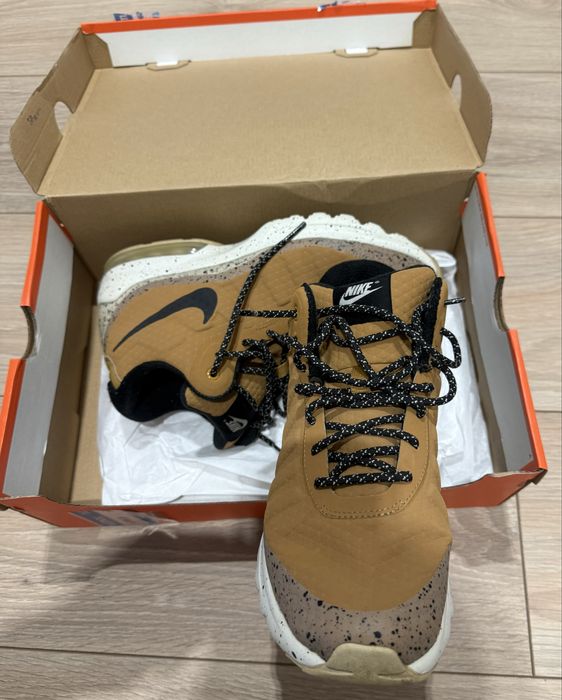 Ботинки Nike Air Max Invigor Mid