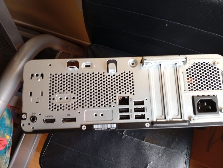 Computador HP Prodesk 400 G7 SFF I5 10500.
Processador	Inte