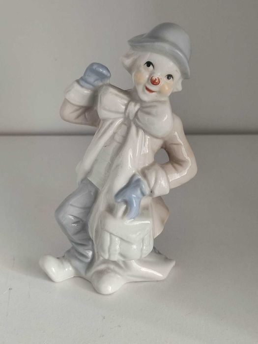 Статуэтки Клоун фарфор