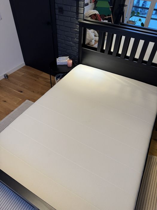 sprzedam lozko z materacem