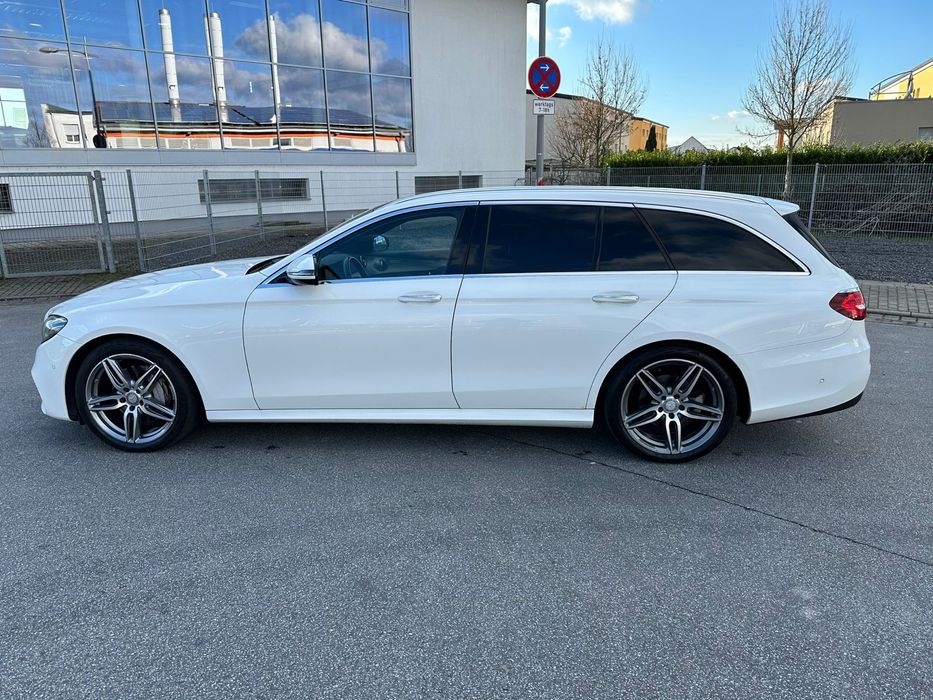 Mercedes benz E220AMG