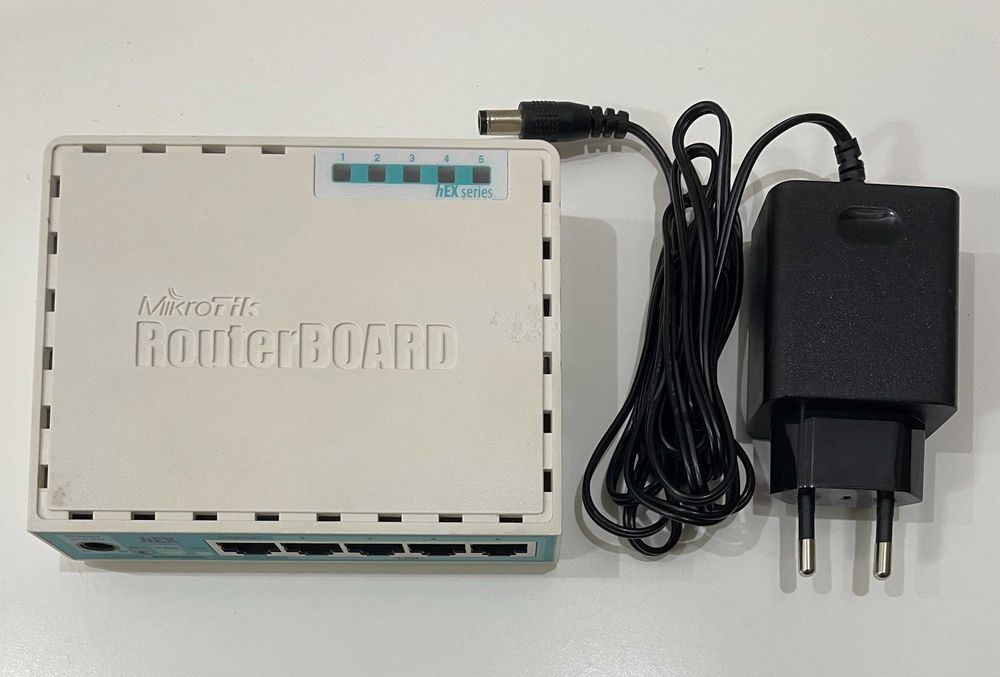 Маршрутизатор Mikrotik hEX (RB750Gr3)