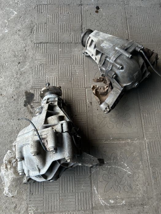 Передній та задній редуктор Мерседес мл 163 2.7 дизель 2000 Mersedes Ml163 2.7diesel