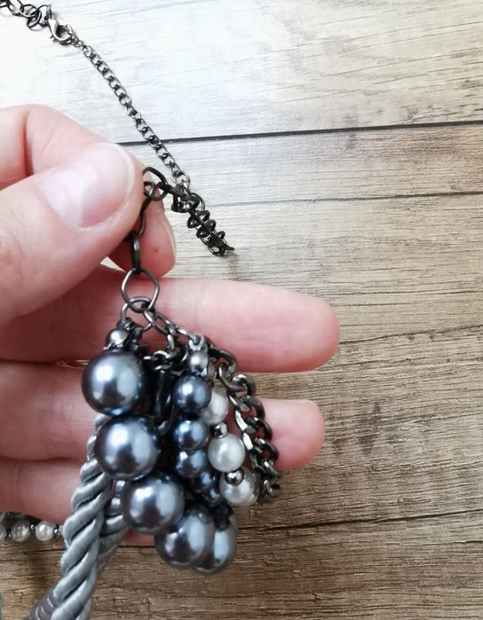 Naszyjnik kolor srebrny perełki