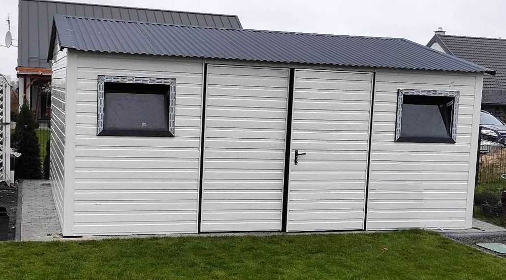 Ładny Garaż Blaszany GRAFITOWY z zadaszeniem bocznym -Maj-Blach